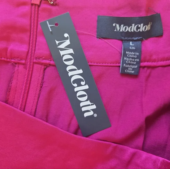 NWT ModCloth Everyday Enchantment Magenta Pleated Skirt Size L - Picture 2 of 9